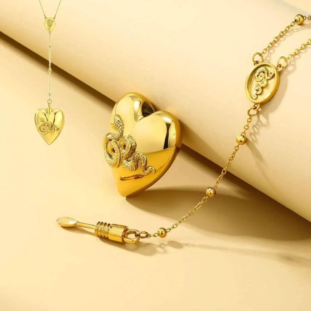 Shop 18K Gold Love Snake Necklace – Order Today! - ZA-Zola