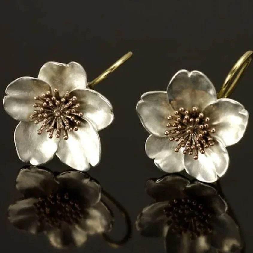 Retro Creative Gold Flower Petal Earrings - ZA-Zola
