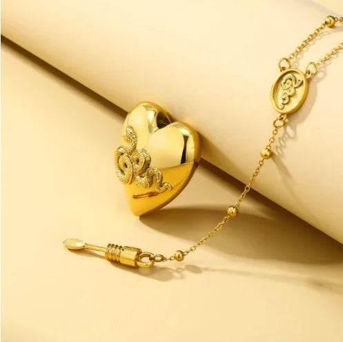 Shop 18K Gold Love Snake Necklace – Order Today! - ZA-Zola