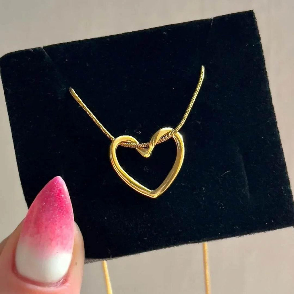 Titanium Steel Hollow Heart Necklace – Simple & Elegant - ZA-Zola