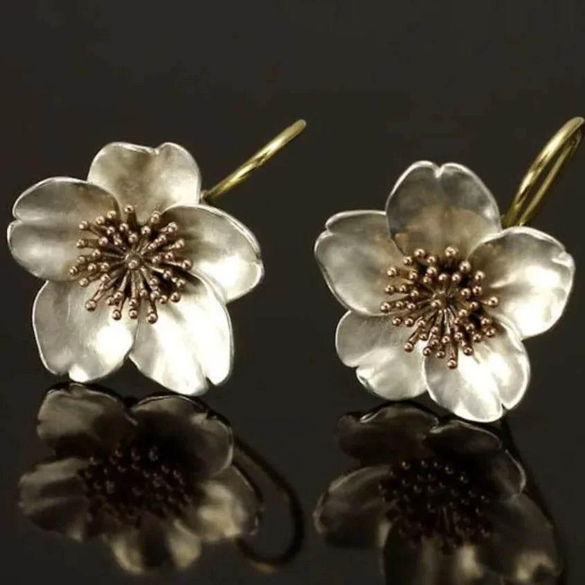 Retro Creative Gold Flower Petal Earrings - ZA-Zola