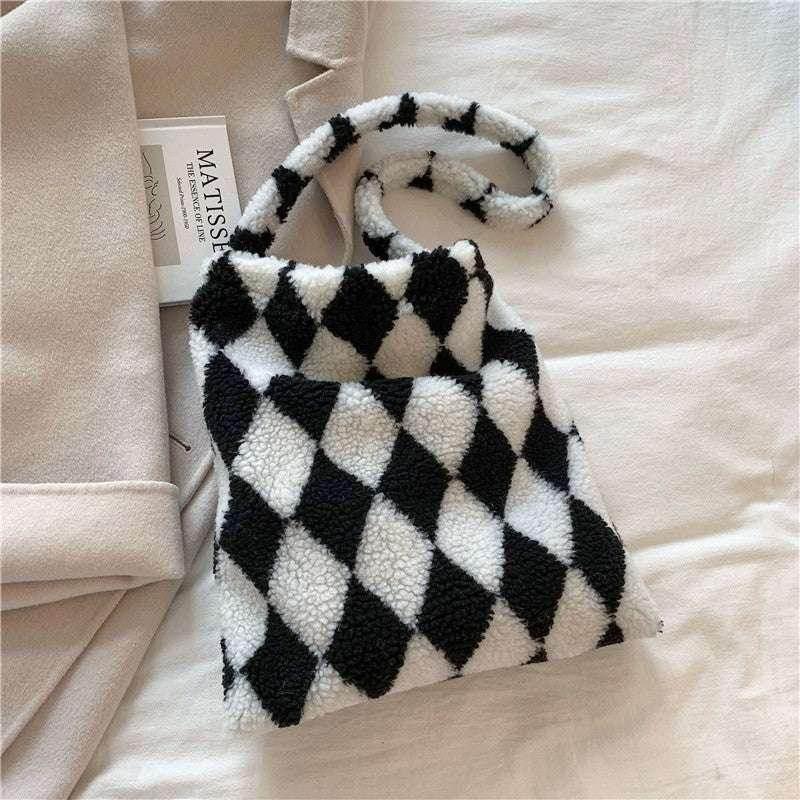 Love Heart Plush Shopping Bag | Winter Shoulder Bag - ZA-Zola