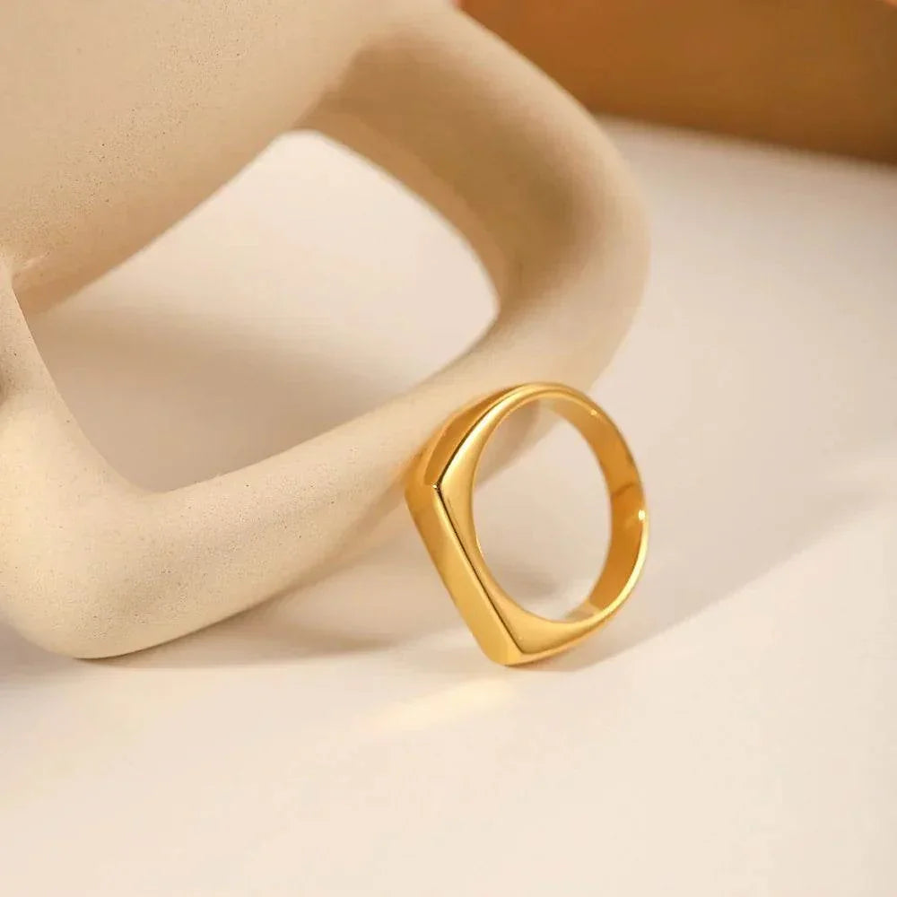 Lana Gold Geometric Ring for Women – Retro Style - ZA-Zola