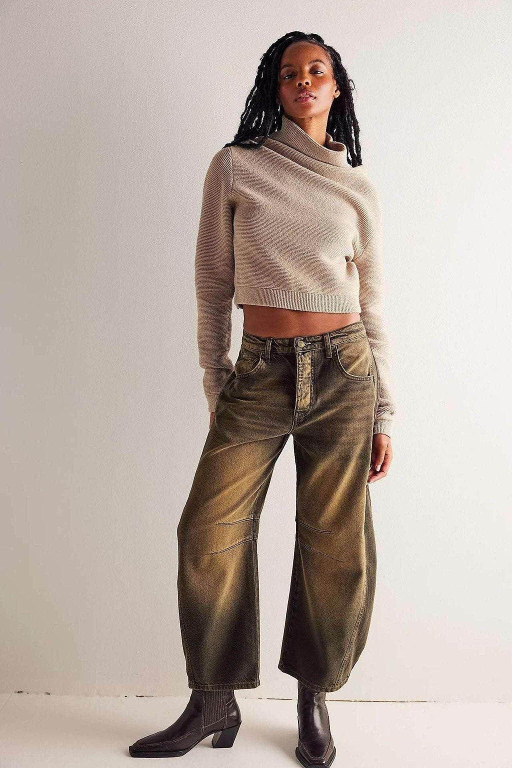 Mid-Rise Barrel Jeans with Wide-Leg Fit - ZA-Zola