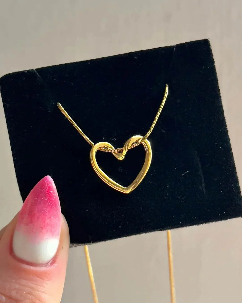 Titanium Steel Hollow Heart Necklace – Simple & Elegant - ZA-Zola