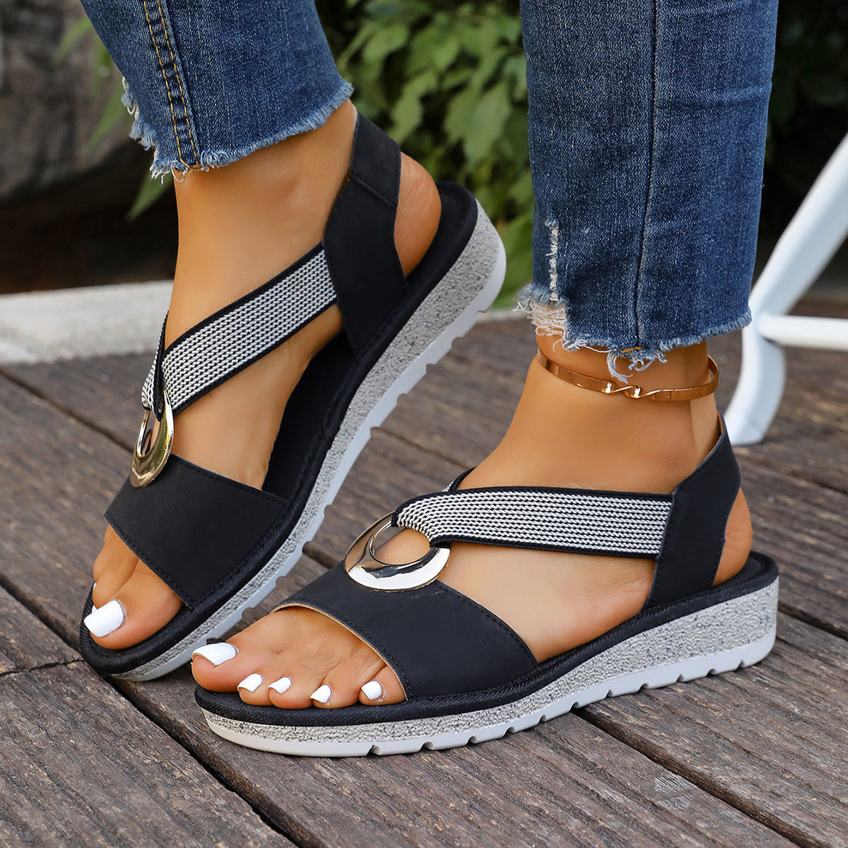 Women’s Fish Mouth Hemp Rope Metal Buckle Summer Sandals