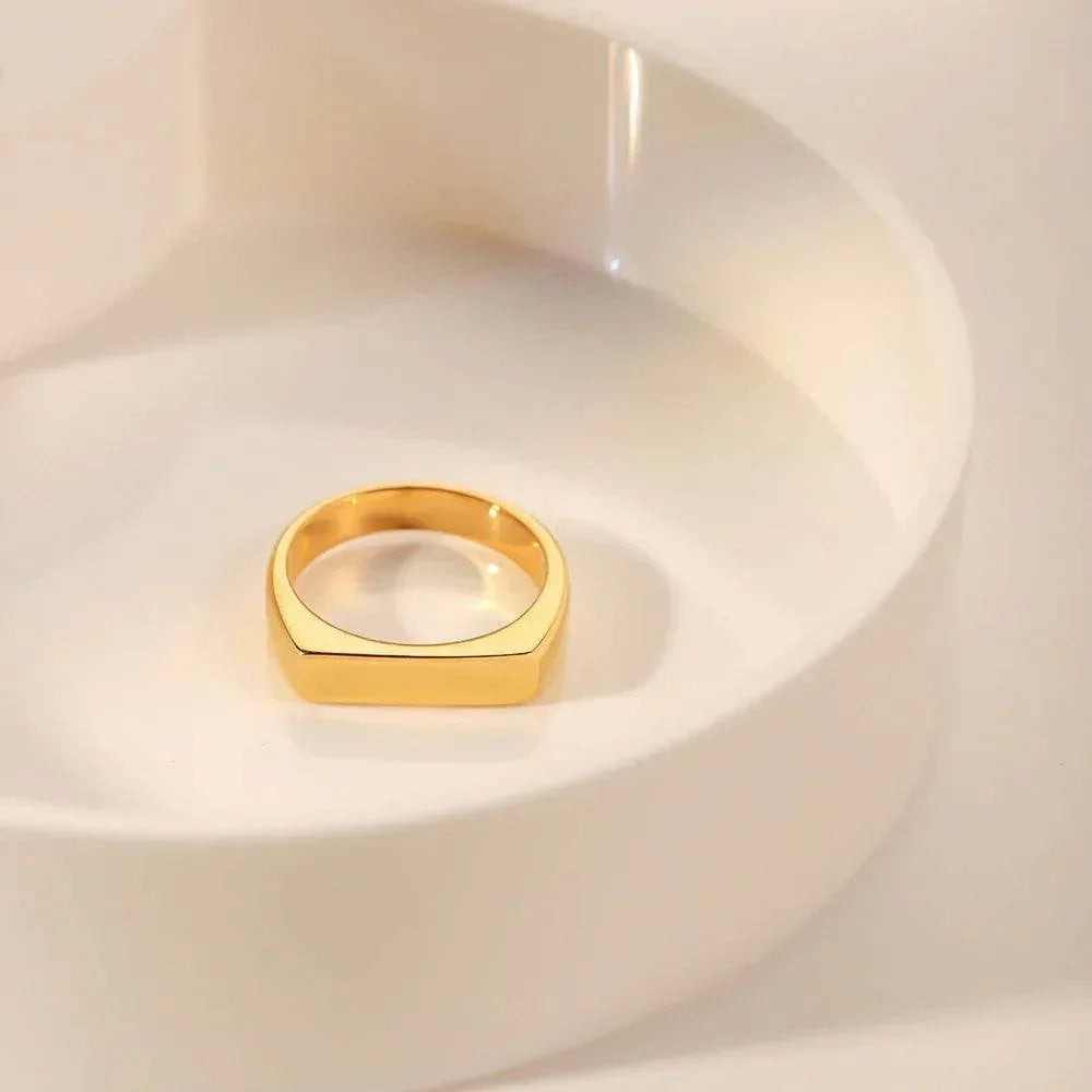 Lana Gold Geometric Ring for Women – Retro Style - ZA-Zola