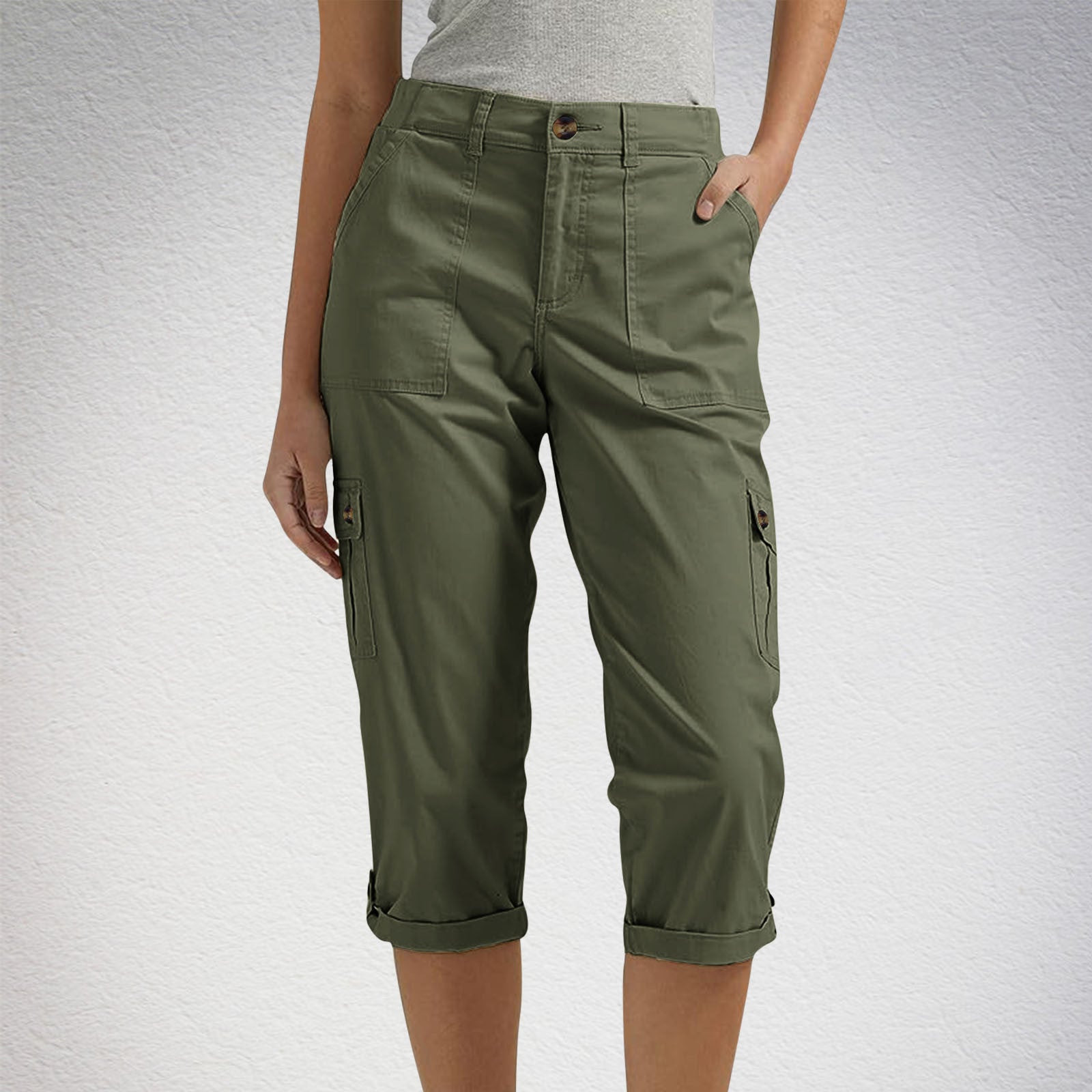 Women's Cropped Cargo Pants Outfit Ideas