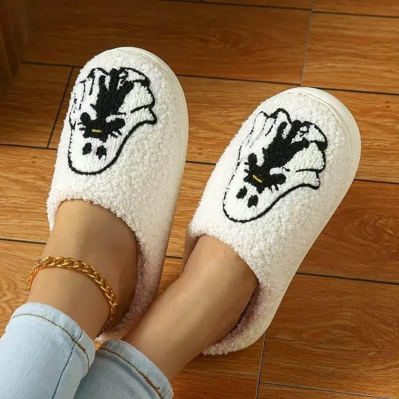 Cartoon Ghost Embroidery Slippers – Cozy Indoor - ZA-Zola