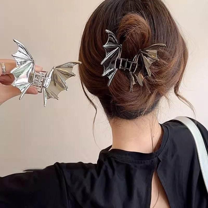 ZA-Zola Metal Bat Hair Clip Gothic Grip - ZA-Zola
