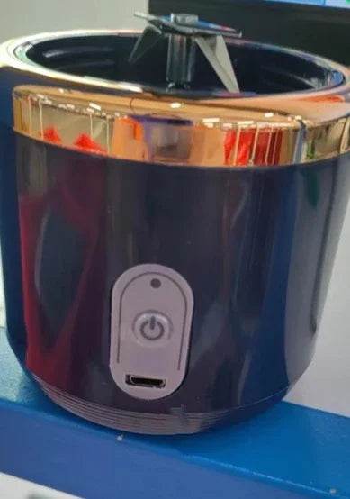 6-Blade USB Portable Blender – Smoothies & More - ZA-Zola