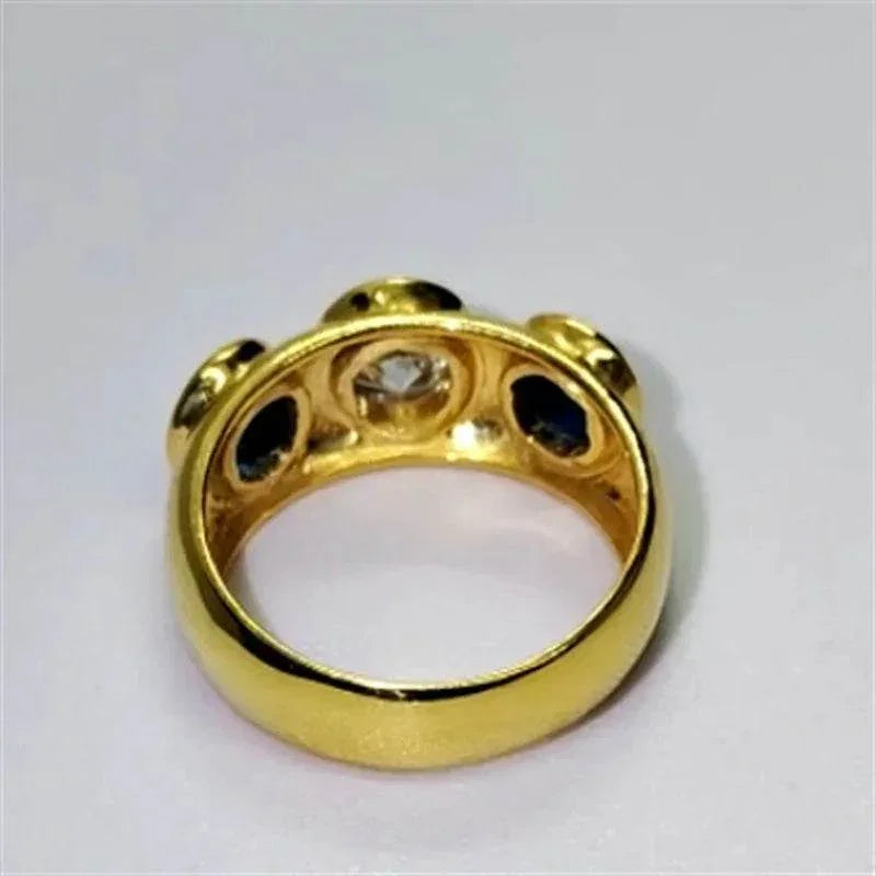 Retro Bold Gold Ring for Women – Geometric Style - ZA-Zola