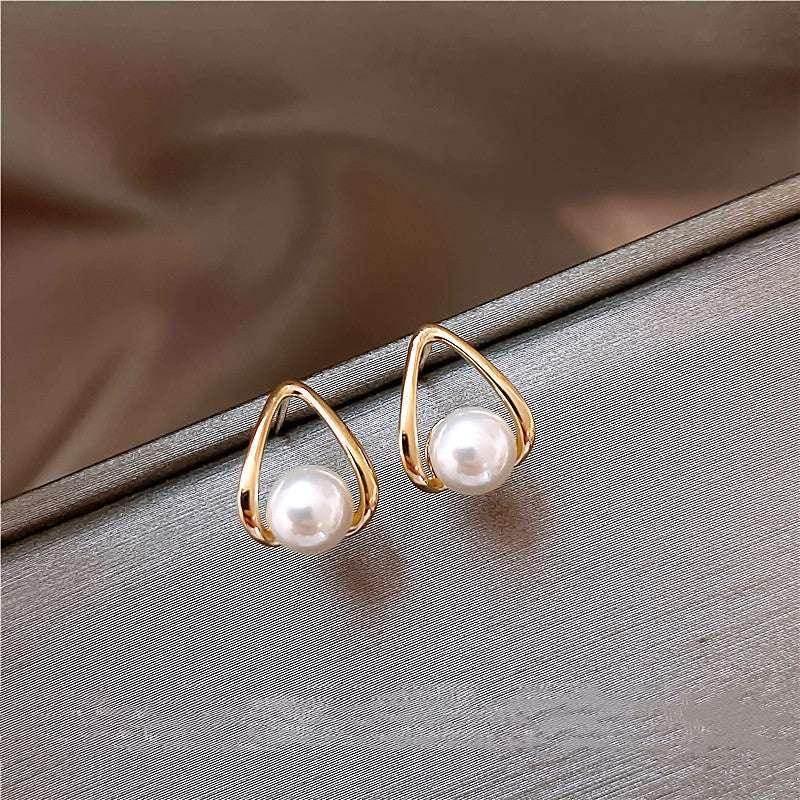 Trendy Drop Pearl Stud Earrings with Silver Needle - ZA-Zola