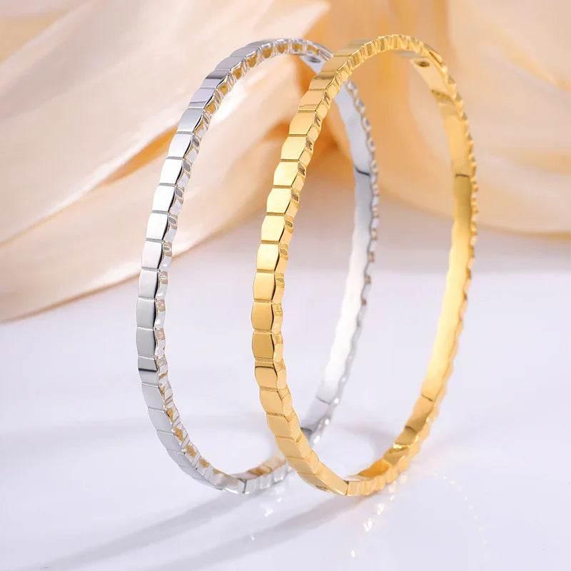 Honeycomb Titanium Steel Bracelet – Minimalist Style - ZA-Zola