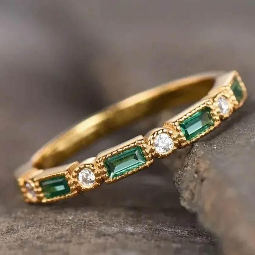 Emerald Zircon Unisex Ring in Gold & Silver - ZA-Zola