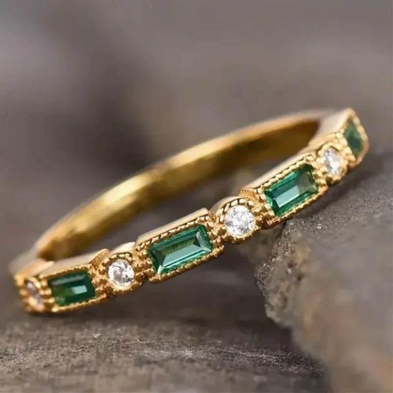 Emerald Zircon Unisex Ring in Gold & Silver - ZA-Zola