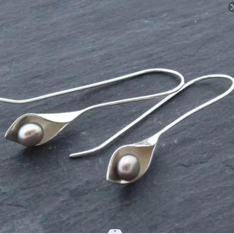 Retro Geometric Pearl Earrings in Silver Finish - ZA-Zola