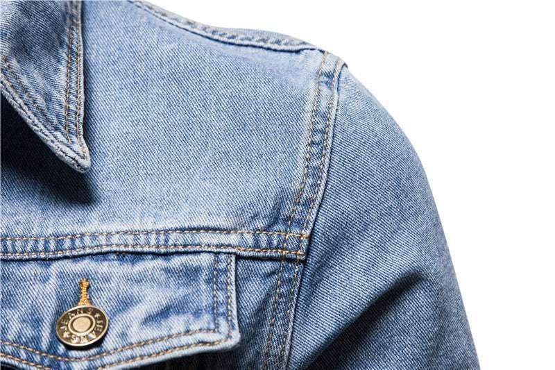Slim fit cotton denim jacket for men, light blue, close-up of pocket and button, ZA-Zola
