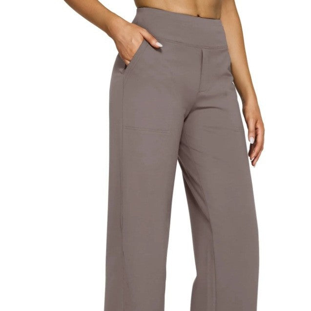 Women's High Waist Straight Trousers Outfit Ideas