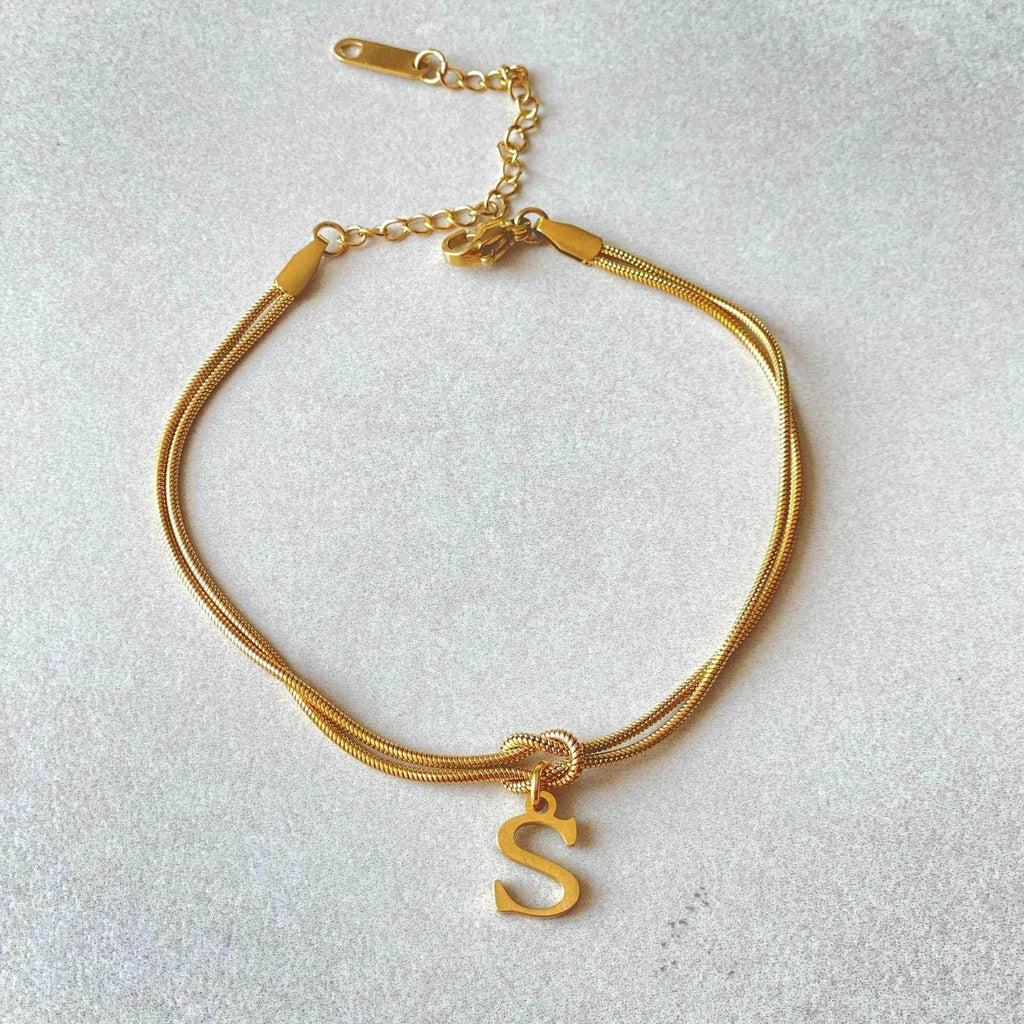 A-Z Love Knot Bracelets | Personalized Jewelry Gift - ZA-Zola