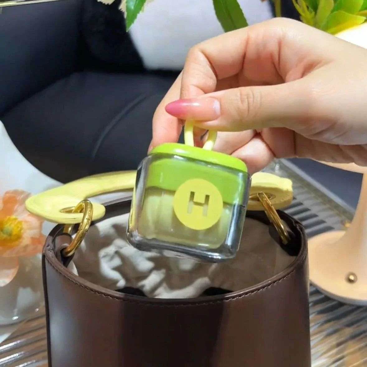 Portable Multi-Functional Lint Remover – No Fabric Damage - ZA-Zola