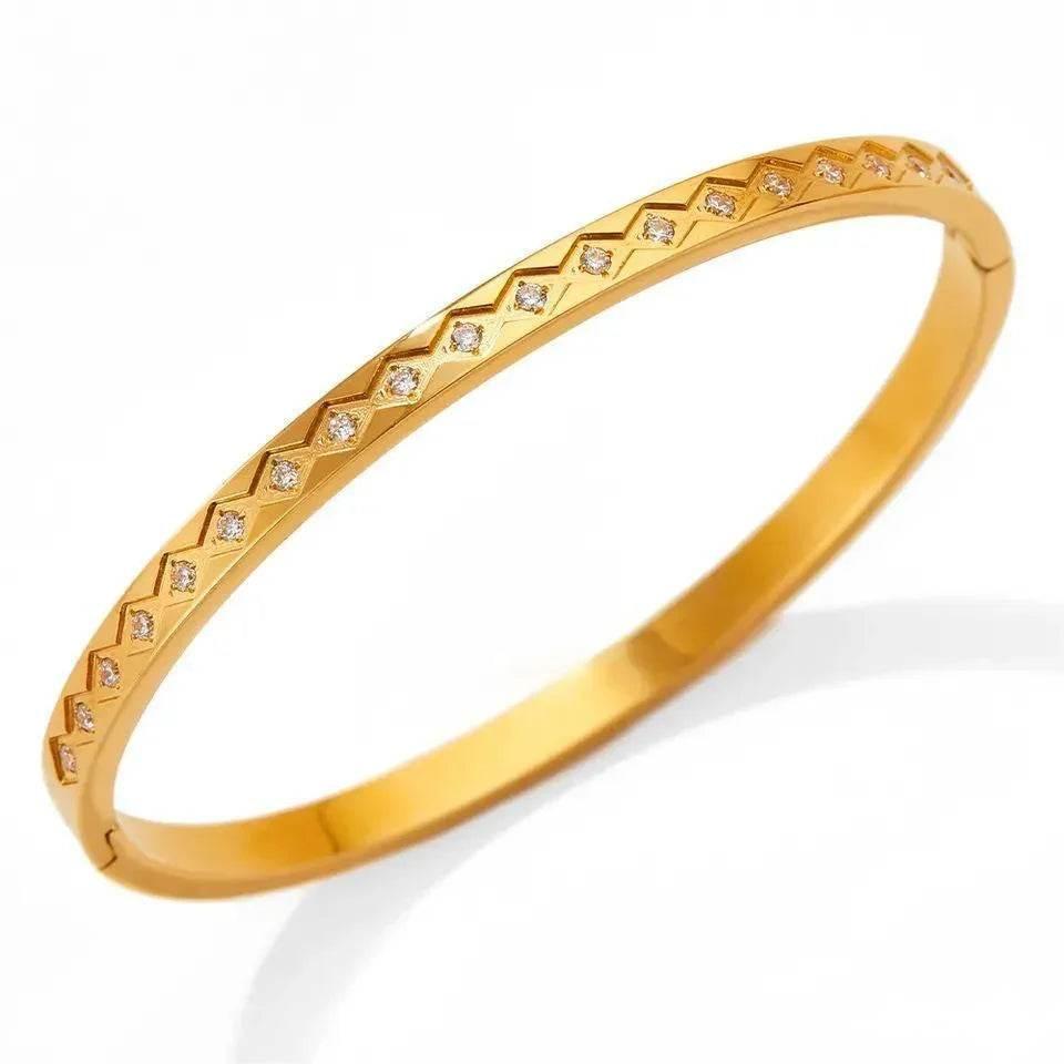 Titanium Steel Star Buckle Bracelet – INS Style - ZA-Zola