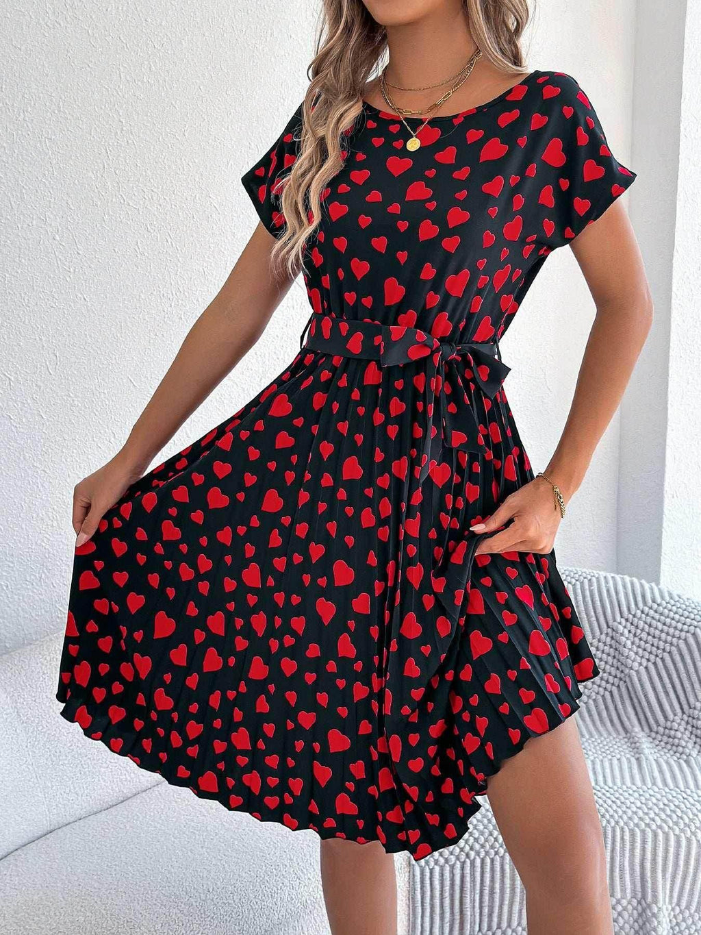 Pleated Heart Print Casual Dress – Mid Length - ZA-Zola