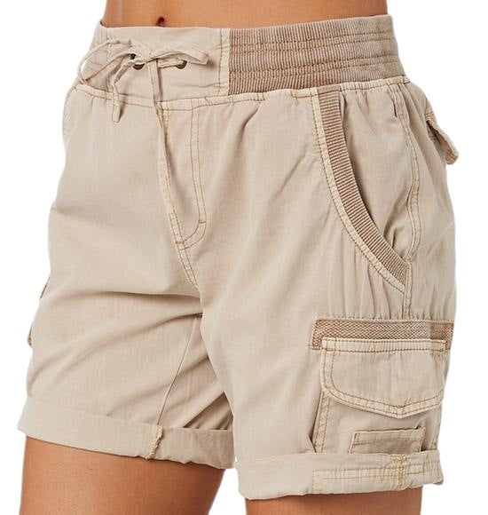 Women's Cargo Shorts With Pockets Outfit Styling Ideas