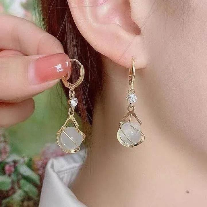 Cat’s Eye Opal Clip Earrings – Korean Fashion - ZA-Zola