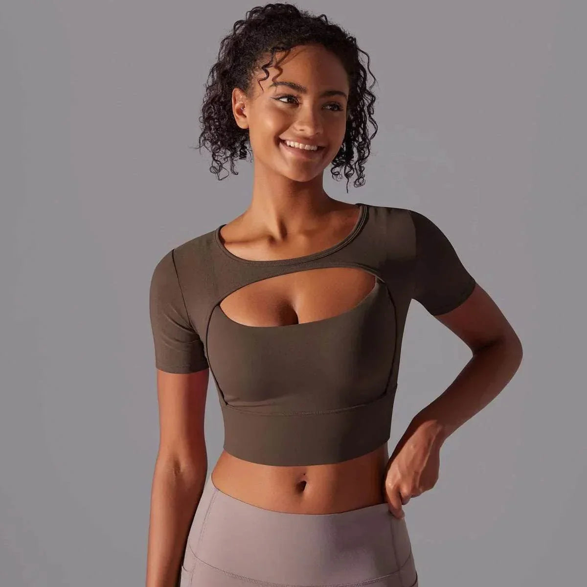 Double Layer Yoga Top - Breathable & Stylish Fit - ZA-Zola