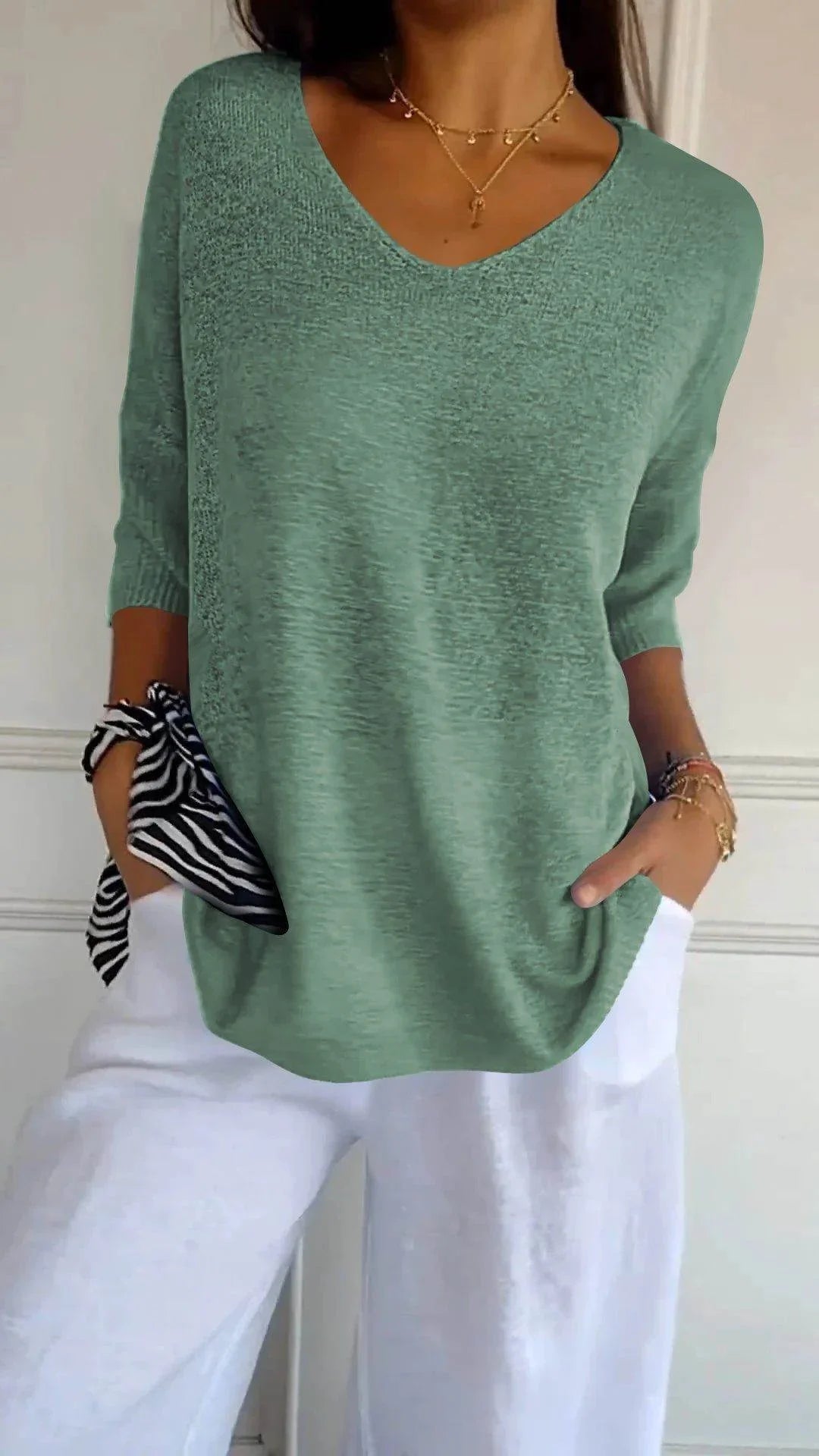Fully Fashioned Knitwear Women’s V-Neck Sweater - ZA-Zola