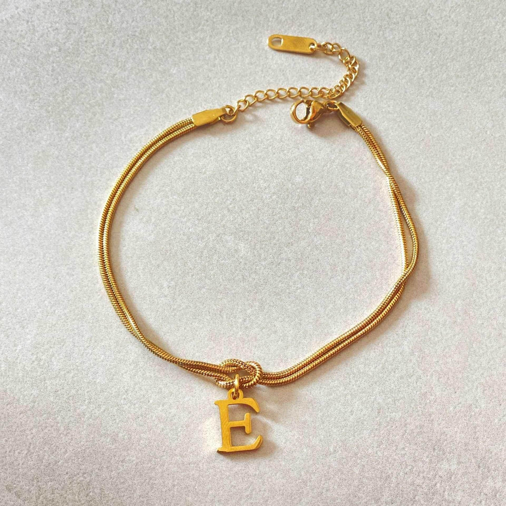 A-Z Love Knot Bracelets | Personalized Jewelry Gift - ZA-Zola