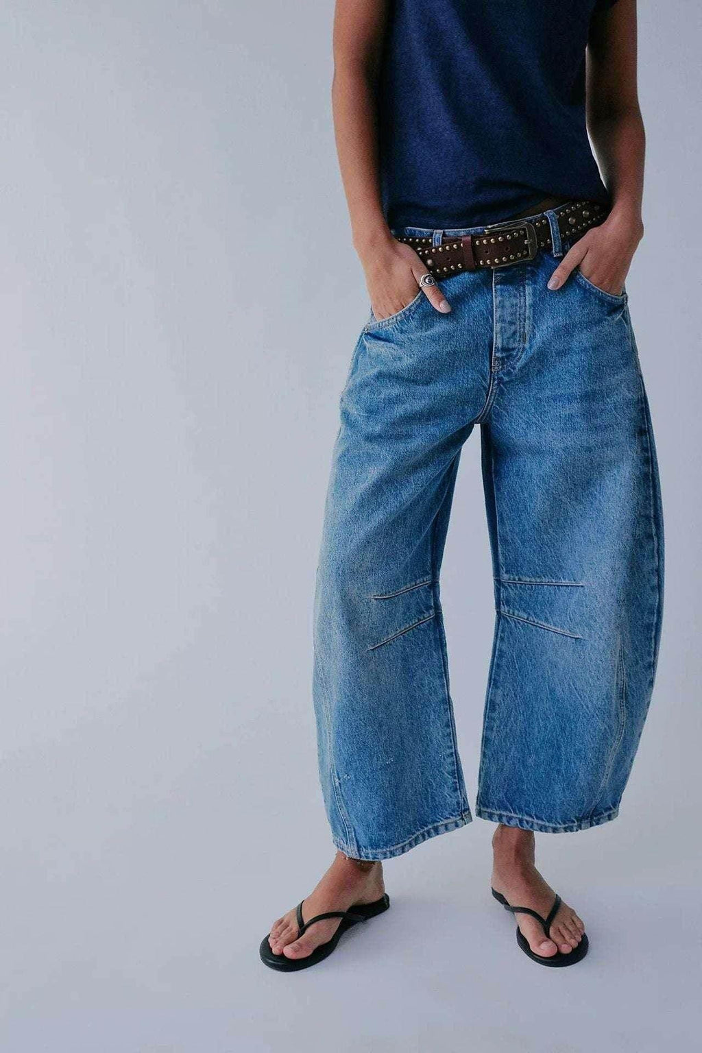 Mid-Rise Barrel Jeans with Wide-Leg Fit - ZA-Zola